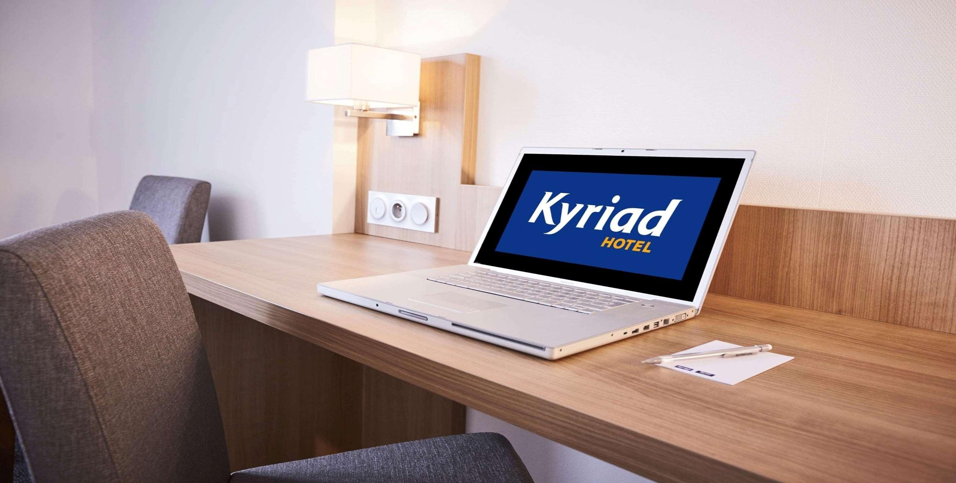 Kyriad Hotel - Restaurant Carentan Exterior foto